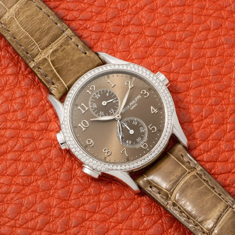 Luxury quartz watches with high-end movements   Patek Philippe Calatrava Travel Time Ladies