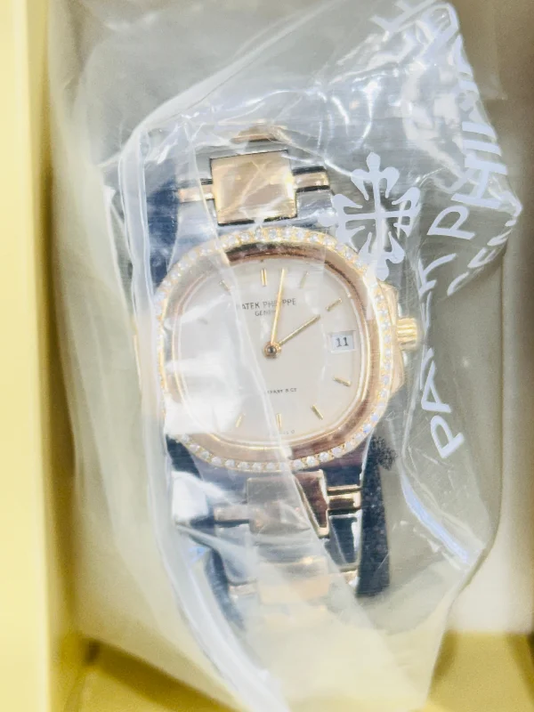 Watches with a classic look Patek Philippe Nautilus 4700/62 TwoTone “Tiffany & Co Dial” Patek Serviced Sealed Watches with a classic look Patek Philippe Nautilus 4700/62 TwoTone “Tiffany & Co Dial” Patek Serviced Sealed